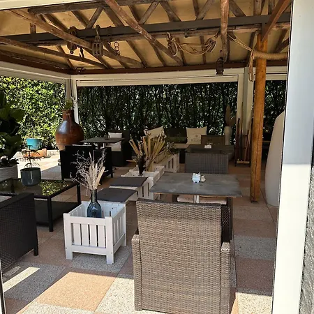 Tiziana 3*